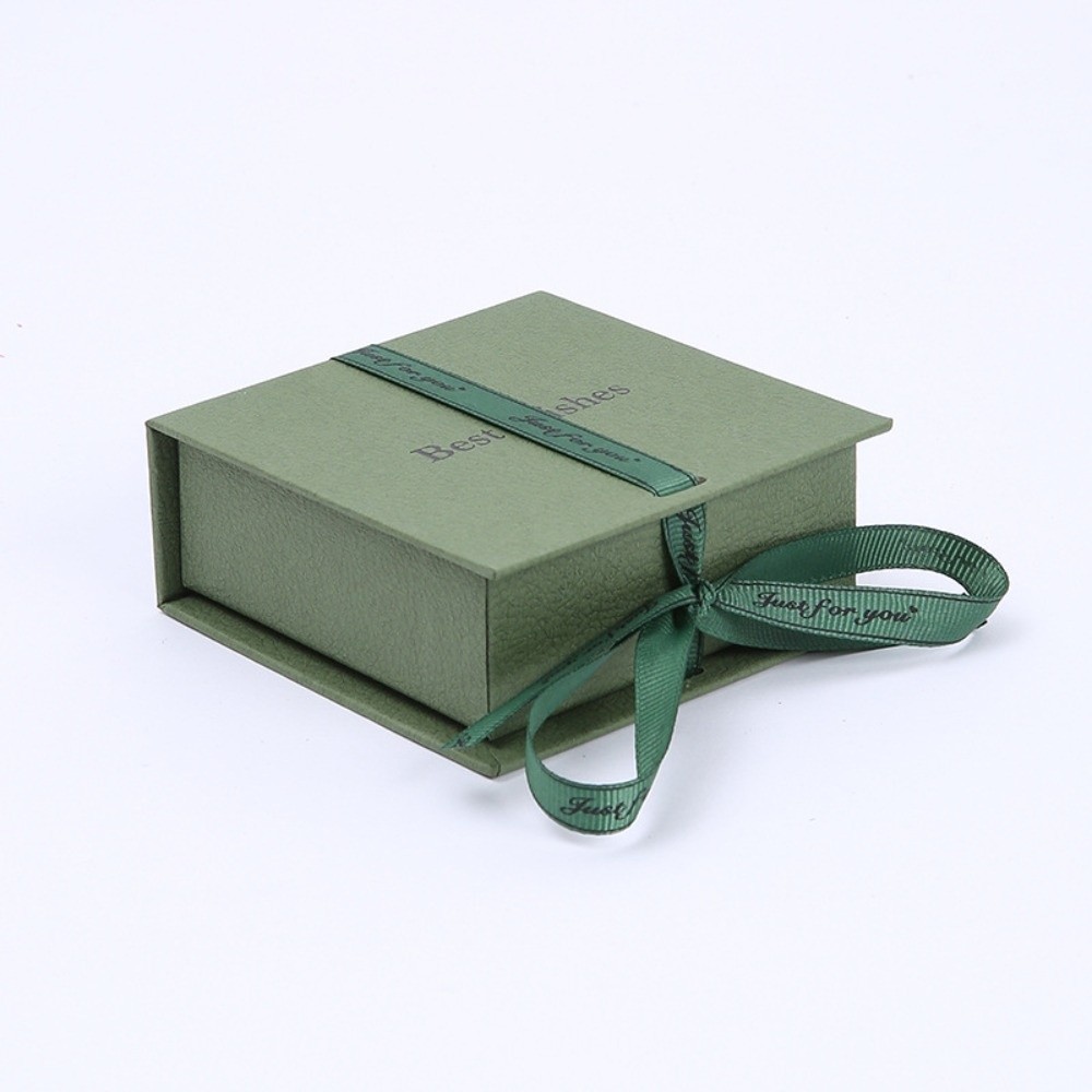 Ring Binder Box - صندوق مجوهرات محمول أنيق وفاخر بتصميم