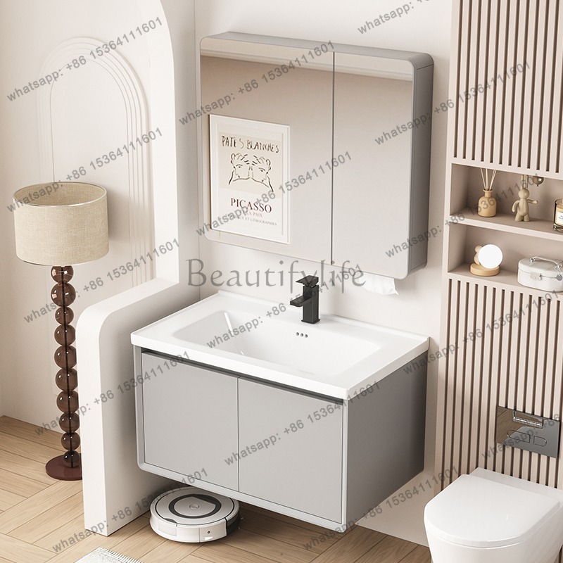 مكتب استقبال خشبي بتصميم حديث  - مراجعة Desk Setup Designer وسعره